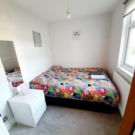 Beautiful 3 Bedroom House At The Sea Front - Amazing Location Southend-on-Sea Bagian luar foto