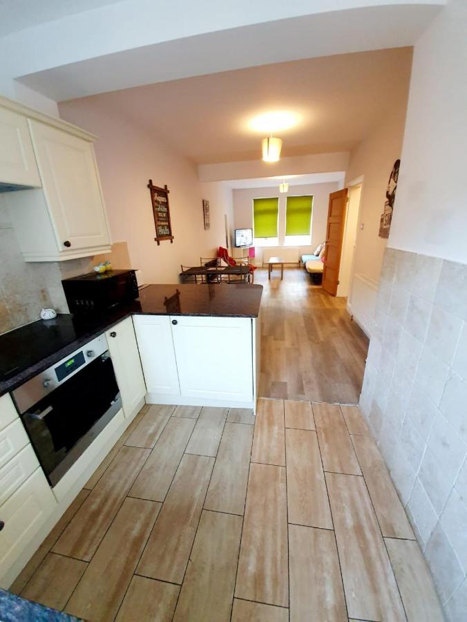 Beautiful 3 Bedroom House At The Sea Front - Amazing Location Southend-on-Sea Bagian luar foto